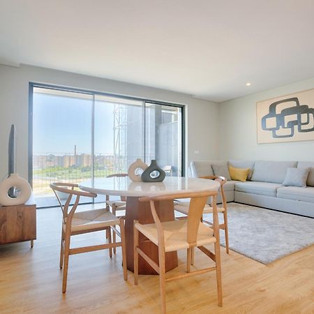 Brand New Luxurious Ap T2 - Amazing View- With Garage Apartment บีลาโนวาเดกายา ภายนอก รูปภาพ